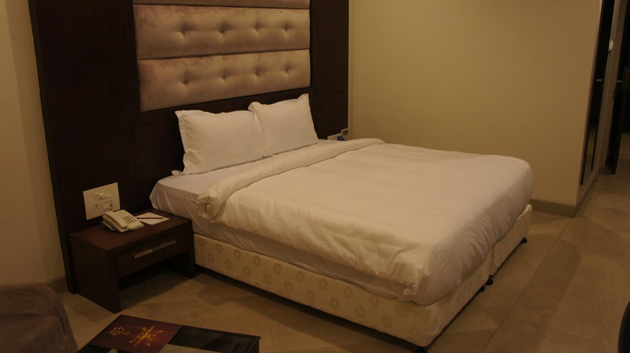 Hotel Ashish International Bhilai Exteriér fotografie