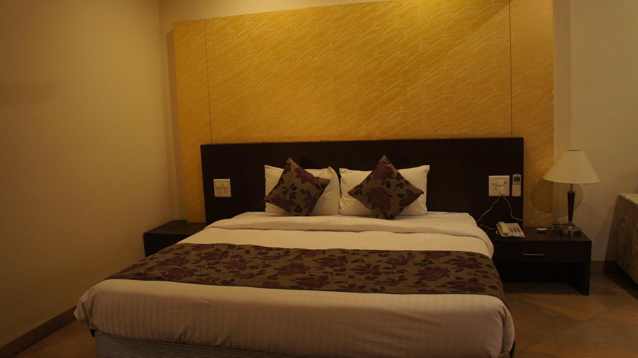 Hotel Ashish International Bhilai Exteriér fotografie