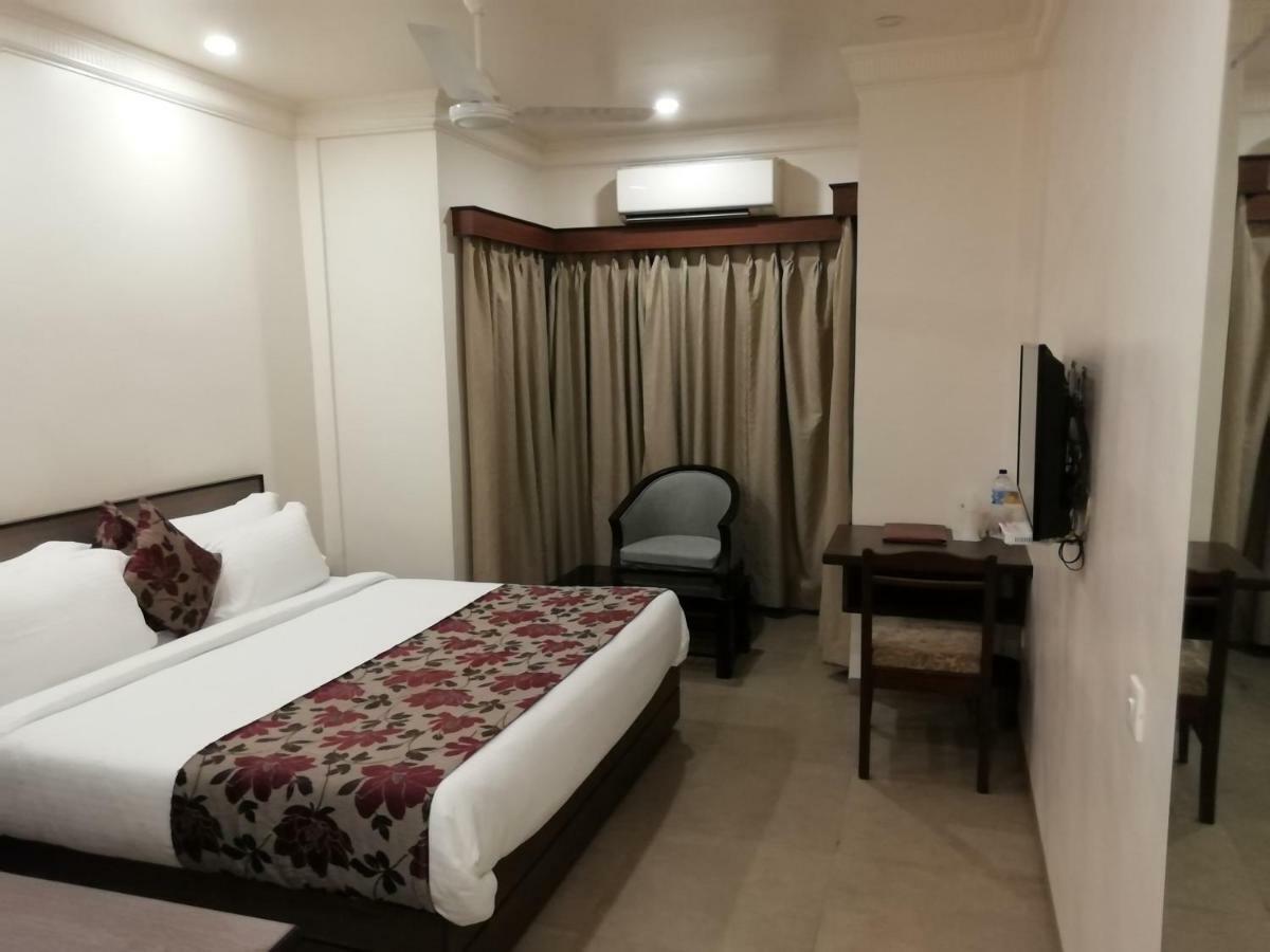 Hotel Ashish International Bhilai Exteriér fotografie